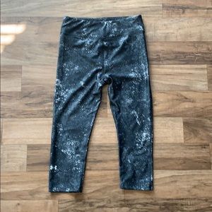 Under Armour Compression pants- cropped